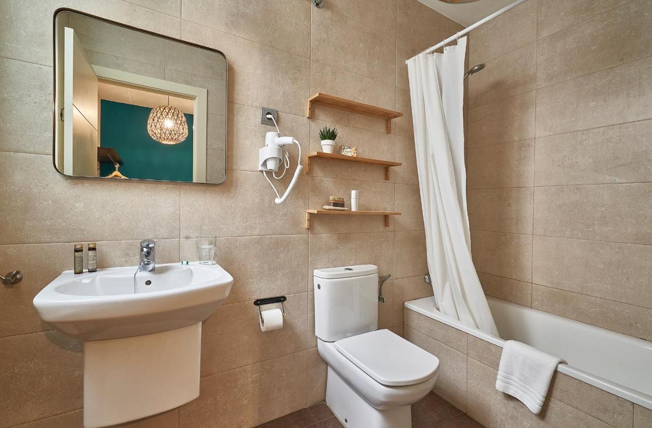 บาร์เซโลนา ซานต์ สเตชั่น อพาร์ตเมนต์ Apartment ภายนอก รูปภาพ